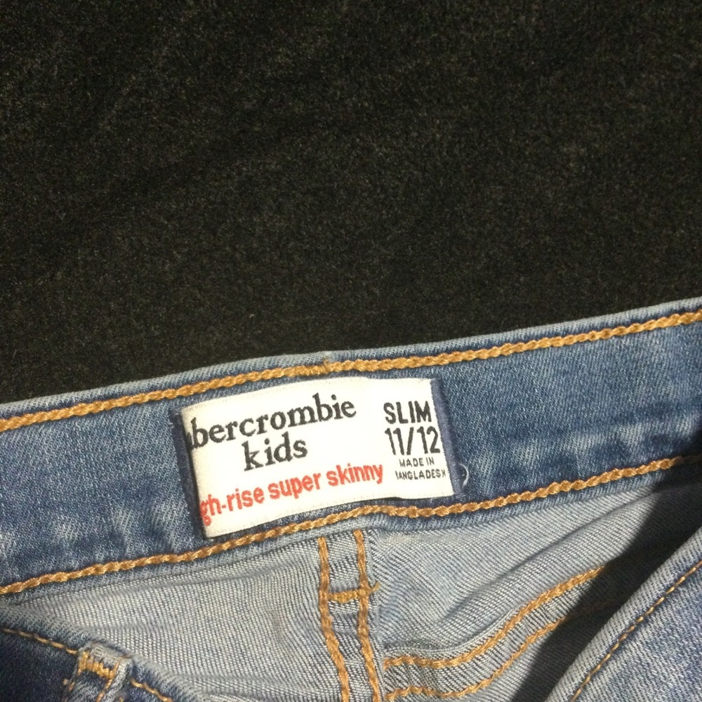 Abercrombie Kids High Rise Super Skinny Jeans Slim 11/12‎ Light Wash Distressed - Picture 4 of 7